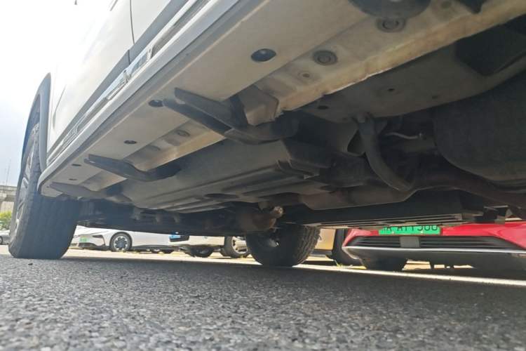 Used Haval DARGO 2021 2.0T DCT All-Wheel-Drive "Hao Tian Quan" Edition Left Side Sill