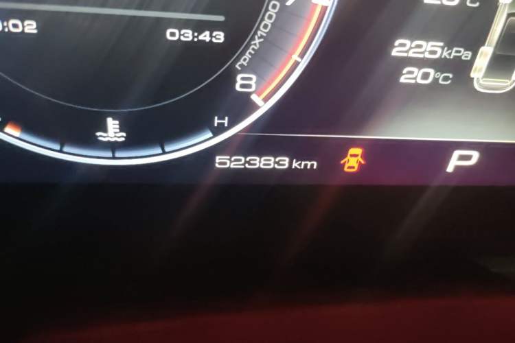 Used Haval DARGO 2021 1.5T DCT Two-Wheel Drive Labrador Edition Odometer Close Up