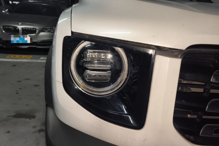 Used Haval DARGO 2021 1.5T DCT Two-Wheel Drive Border Collie Edition Right Front Headlight