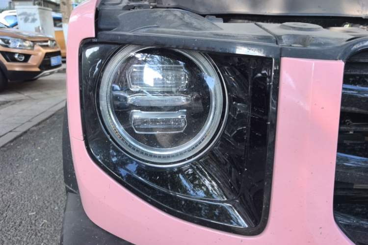 Used Haval DARGO 2021 2.0T DCT All-Wheel-Drive "Hao Tian Quan" Edition Right Front Headlight