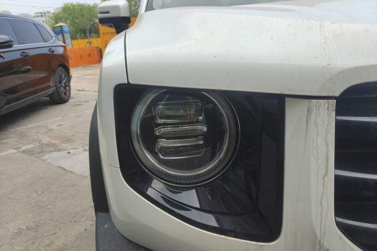 Used Haval DARGO 2021 1.5T DCT Two-Wheel Drive "Mǎquǎn" Edition Right Front Headlight