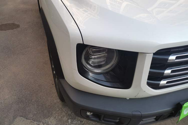 Used Haval DARGO 2021 1.5T DCT Two-Wheel Drive Border Collie Edition Right Front Headlight