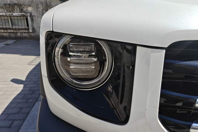 Used Haval DARGO 2021 1.5T DCT Two-Wheel Drive Border Collie Edition Right Front Headlight
