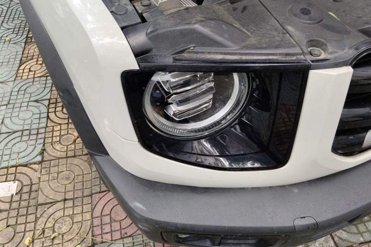 Used Haval DARGO 2021 1.5T DCT Two-Wheel Drive Labrador Edition Right Front Headlight