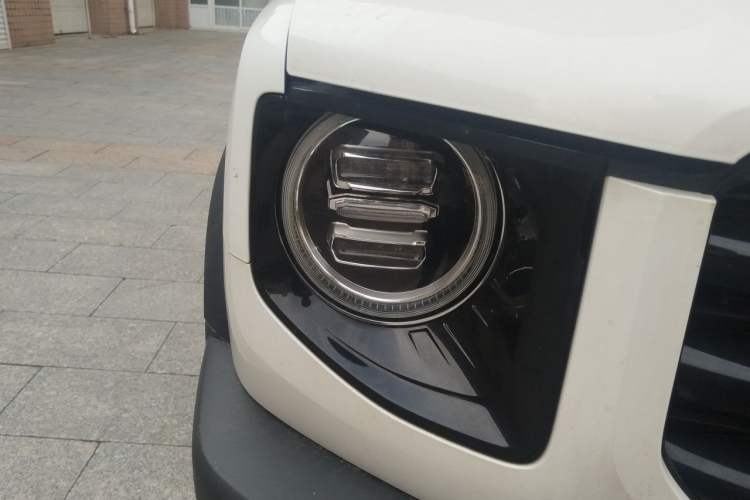 Used Haval DARGO 2021 2.0T DCT 4x4 Chinese Rural Dog Edition Right Front Headlight