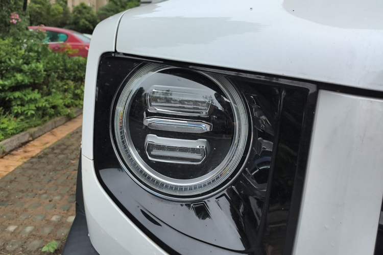 Used Haval DARGO 2021 1.5T DCT Two-Wheel Drive "Mǎquǎn" Edition Right Front Headlight