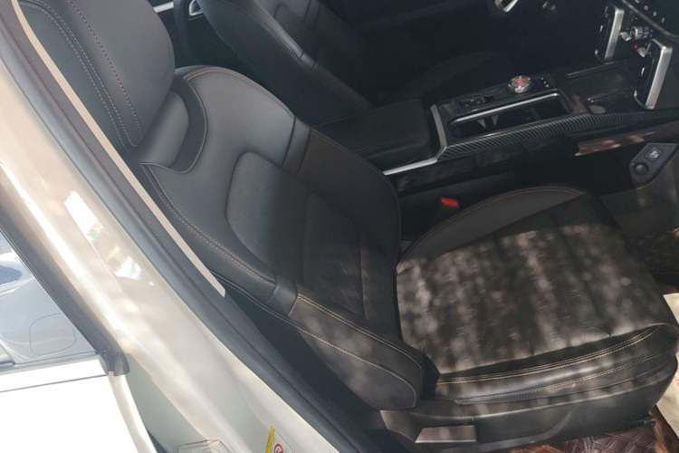 Used Haval DARGO 2021 1.5T DCT Two-Wheel Drive Border Collie Edition Right Front Seat