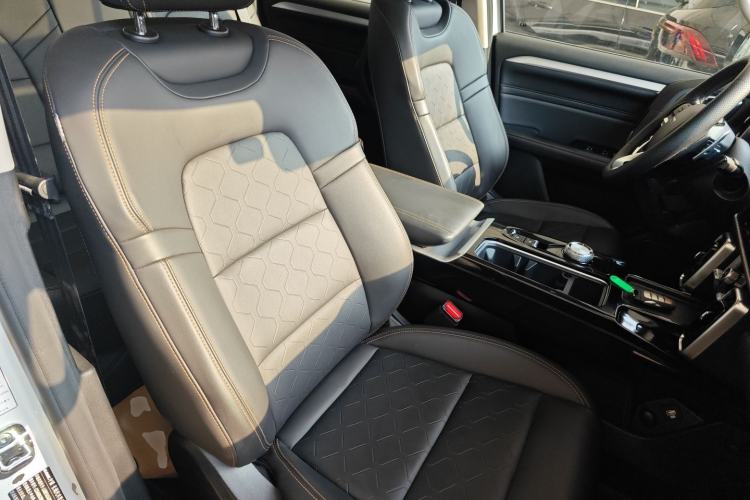 Used Haval DARGO 2021 Revised Version 1.5T DCT Two-Wheel Drive "Mǎquǎn" Edition Right Front Seat