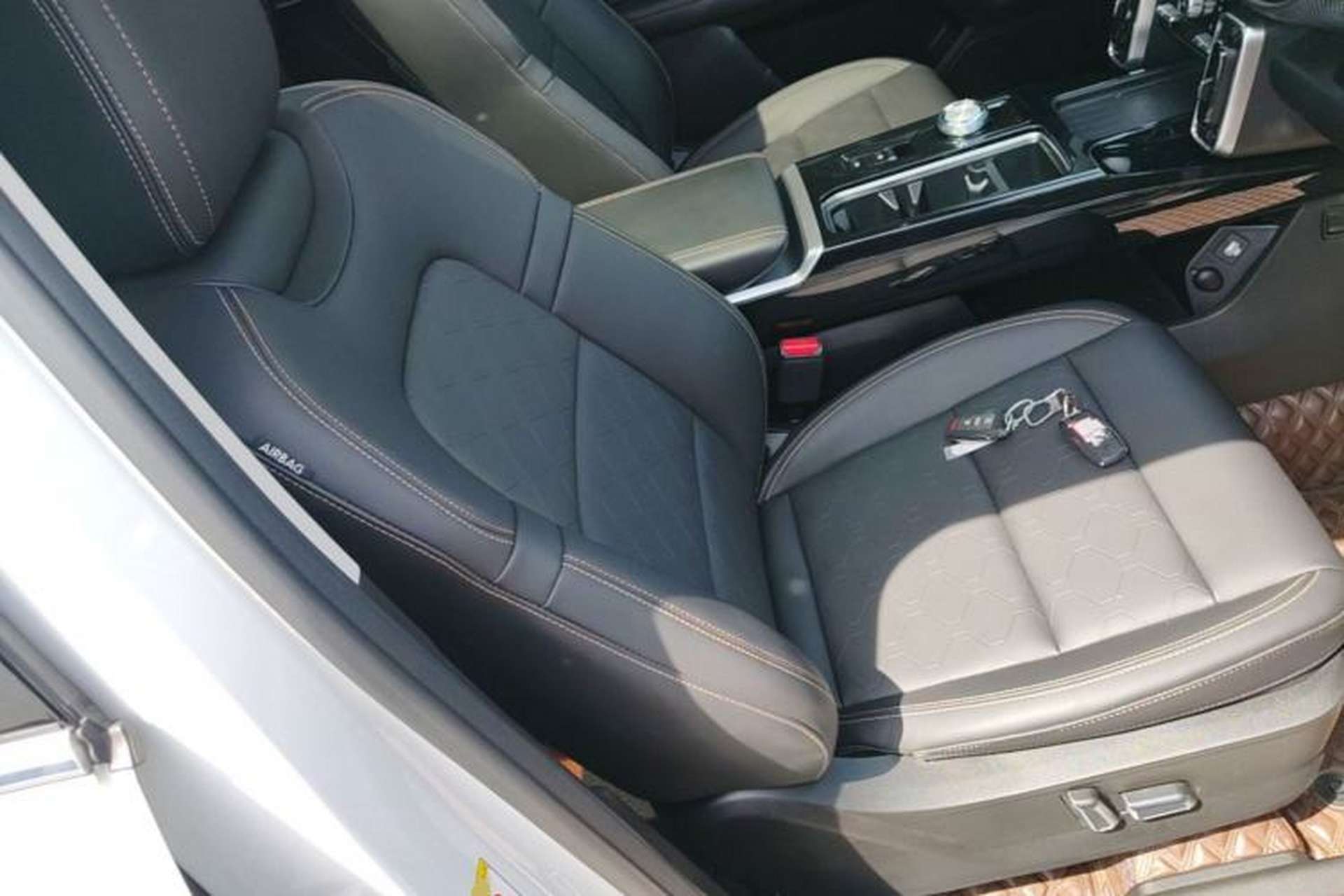 Used Haval DARGO 2021 1.5T DCT Two-Wheel Drive "Mǎquǎn" Edition Right Front Seat