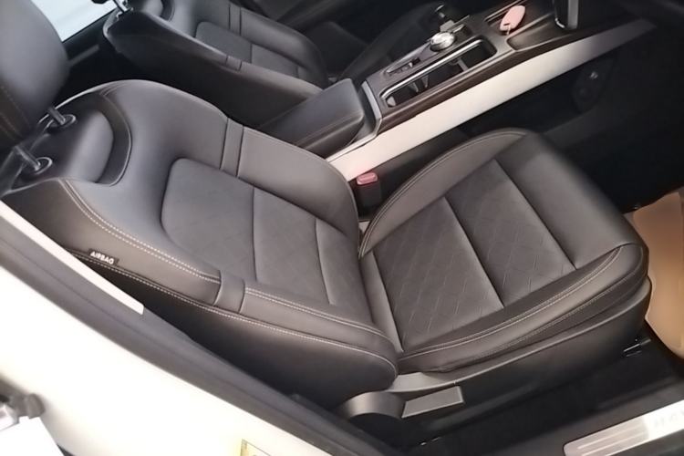 Used Haval DARGO 2021 2.0T DCT 4x4 Chinese Rural Dog Edition Right Front Seat