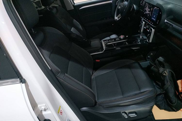 Used Haval DARGO 2021 Revised Version 2.0T DCT Four-Wheel Drive "Hao Tian Que" Edition Right Front Seat