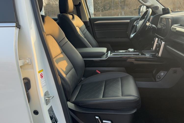 Used Haval DARGO 2021 1.5T DCT Two-Wheel Drive "Mǎquǎn" Edition Right Front Seat