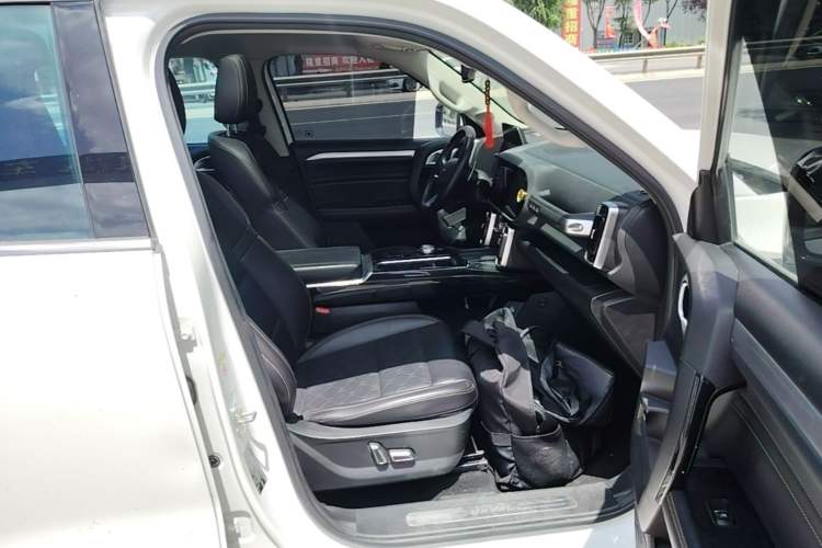 Used Haval DARGO 2021 1.5T DCT Two-Wheel Drive "Mǎquǎn" Edition Right Front Seat