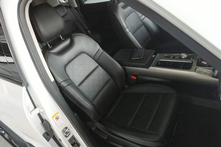 Used Haval DARGO 2021 1.5T DCT Two-Wheel Drive Labrador Edition Right Front Seat