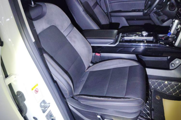 Used Haval DARGO 2021 Revised Version 2.0T DCT Four-Wheel Drive "Hao Tian Que" Edition Right Front Seat