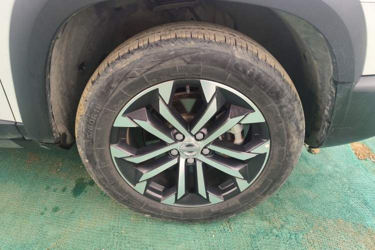 Used Haval DARGO 2021 1.5T DCT Two-Wheel Drive Border Collie Edition Right Front Wheel Hub