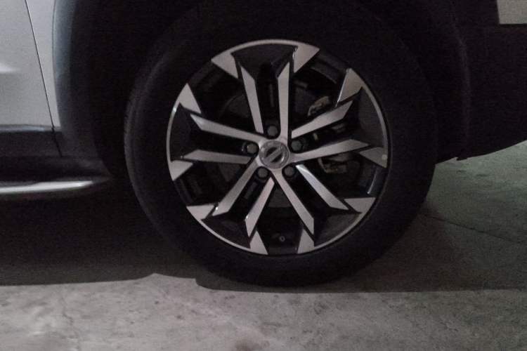 Used Haval DARGO 2021 1.5T DCT Two-Wheel Drive "Mǎquǎn" Edition Right Front Wheel Hub
