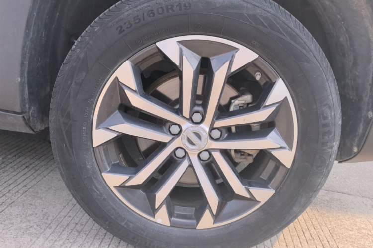 Used Haval DARGO 2021 1.5T DCT Two-Wheel Drive Border Collie Edition Right Front Wheel Hub