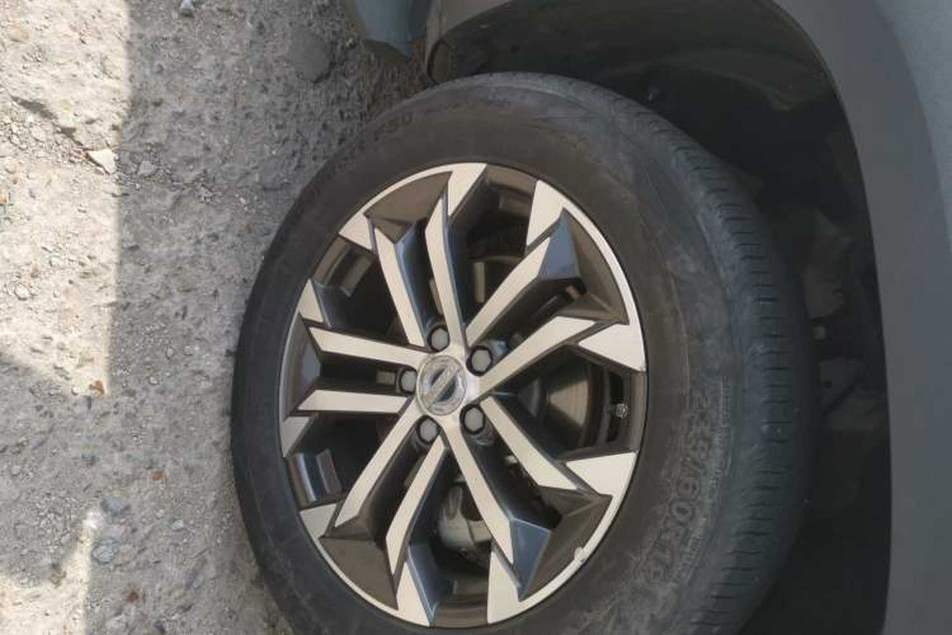 Used Haval DARGO 2021 2.0T DCT Two-Wheel Drive Chinese Mastiff Edition Right Front Wheel Hub