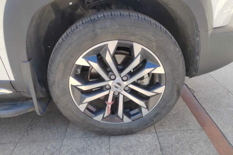 Used Haval DARGO 2021 2.0T DCT Two-Wheel Drive Chinese Mastiff Edition Right Front Wheel Hub