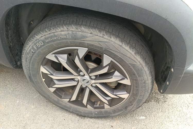 Used Haval DARGO 2021 1.5T DCT Two-Wheel Drive Border Collie Edition Right Front Wheel Hub
