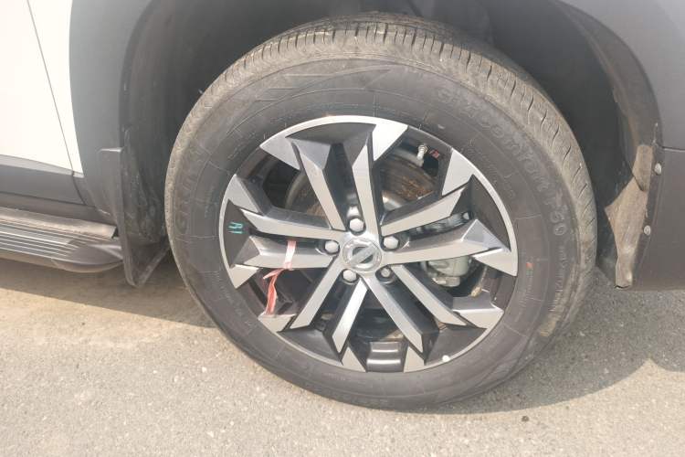 Used Haval DARGO 2021 1.5T DCT Two-Wheel Drive Border Collie Edition Right Front Wheel Hub