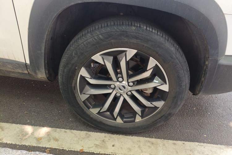Used Haval DARGO 2021 1.5T DCT Two-Wheel Drive Border Collie Edition Right Front Wheel Hub