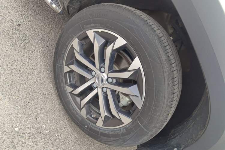 Used Haval DARGO 2021 1.5T DCT Two-Wheel Drive Border Collie Edition Right Front Wheel Hub