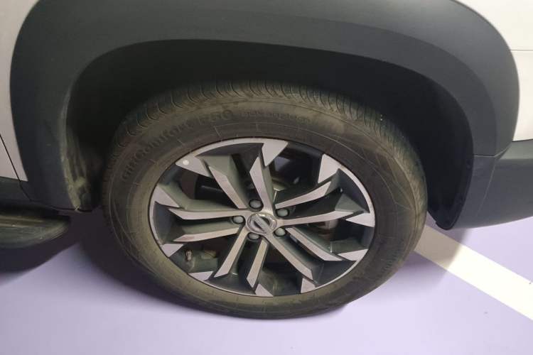 Used Haval DARGO 2021 1.5T DCT Two-Wheel Drive Border Collie Edition Right Front Wheel Hub