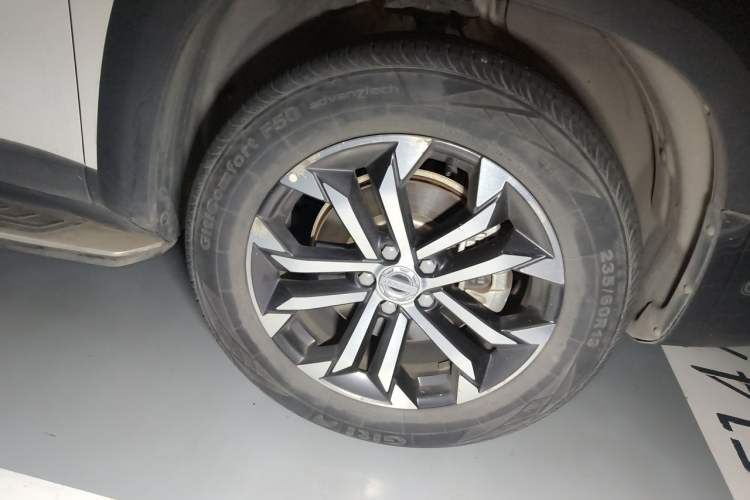 Used Haval DARGO 2021 1.5T DCT Two-Wheel Drive "Wangcai" Edition Right Front Wheel Hub