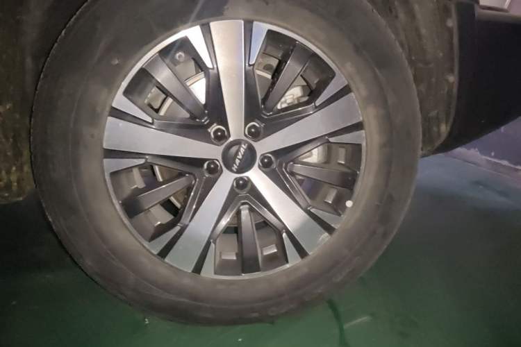 Used Haval DARGO 2021 1.5T DCT Two-Wheel Drive Labrador Edition Right Front Wheel Hub