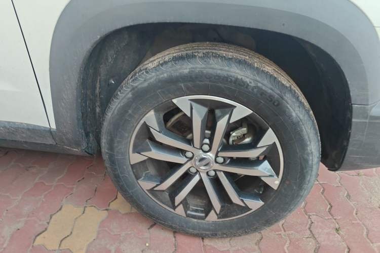 Used Haval DARGO 2021 1.5T DCT Two-Wheel Drive Border Collie Edition Right Front Wheel Hub