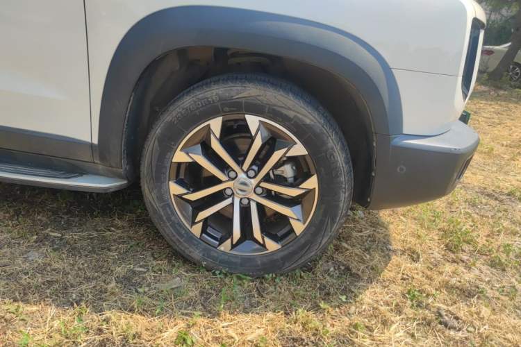 Used Haval DARGO 2021 1.5T DCT Two-Wheel Drive "Wangcai" Edition Right Front Wheel Hub