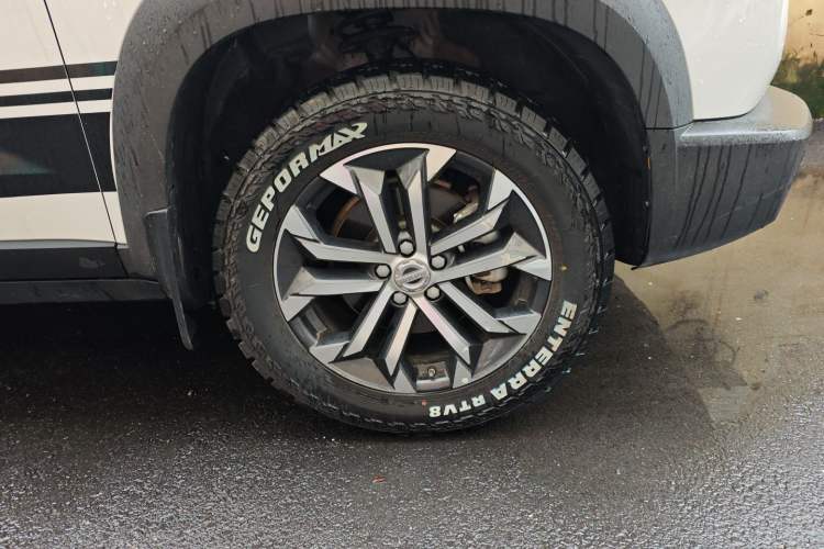 Used Haval DARGO 2021 1.5T DCT Two-Wheel Drive Border Collie Edition Right Front Wheel Hub