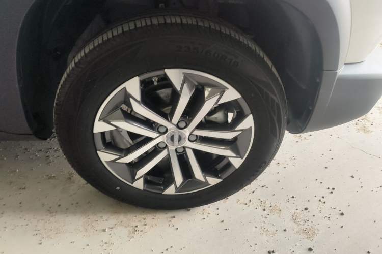 Used Haval DARGO 2021 1.5T DCT Two-Wheel Drive Border Collie Edition Right Front Wheel Hub