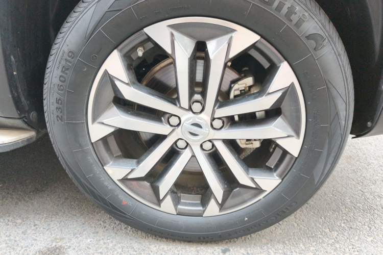 Used Haval DARGO 2021 2.0T DCT Two-Wheel Drive Chinese Mastiff Edition Right Front Wheel Hub