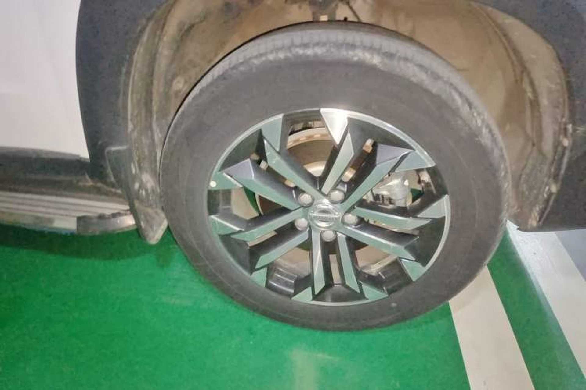 Used Haval DARGO 2021 1.5T DCT Two-Wheel Drive Border Collie Edition Right Front Wheel Hub