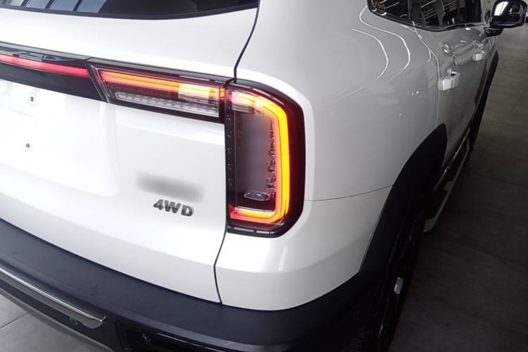 Used Haval DARGO 2021 2.0T DCT All-Wheel-Drive "Hao Tian Quan" Edition Right Rear Taillight