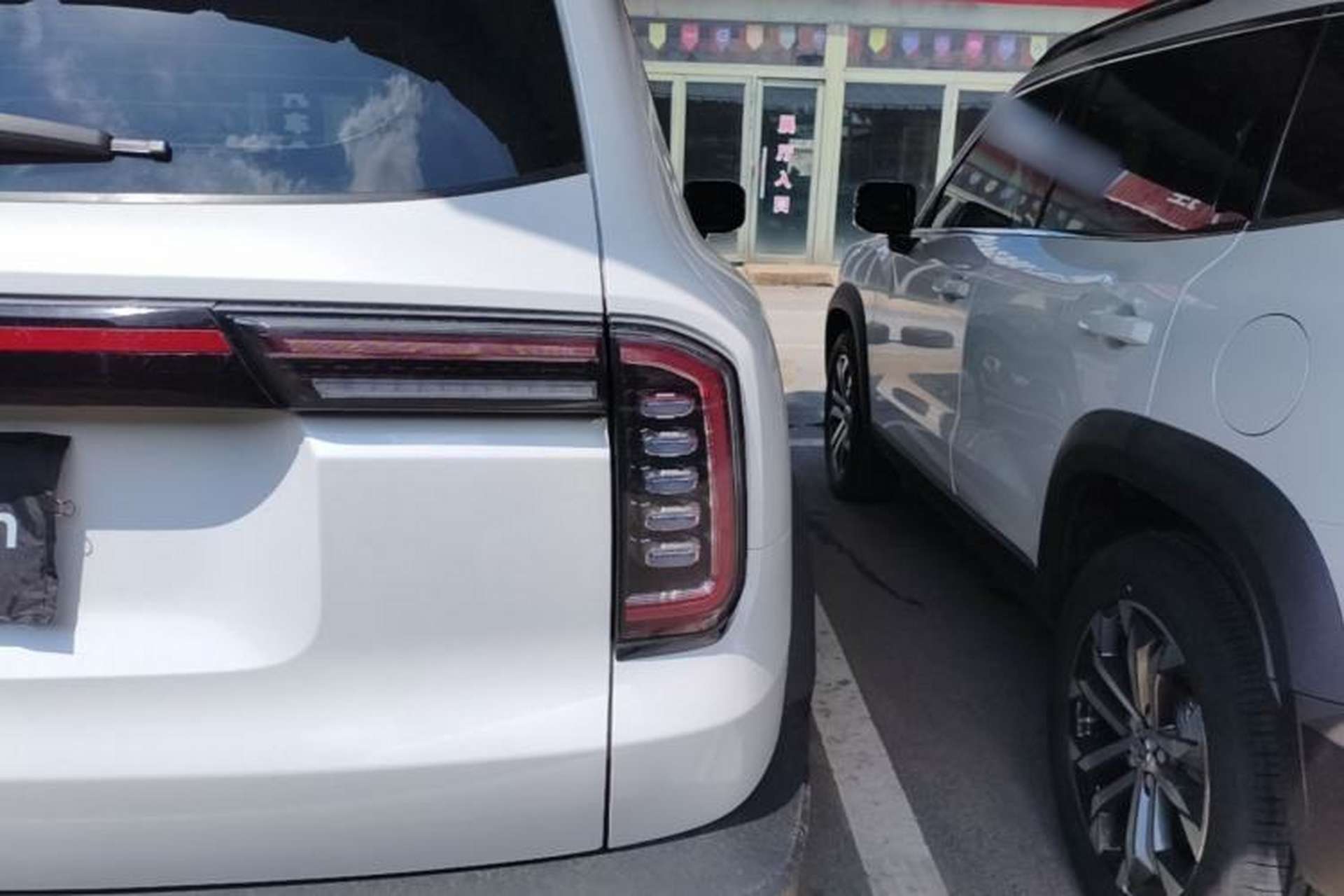 Used Haval DARGO 2021 1.5T DCT Two-Wheel Drive Border Collie Edition Right Rear Taillight