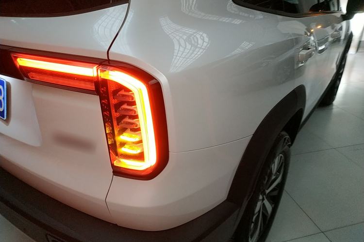 Used Haval DARGO 2021 1.5T DCT Two-Wheel Drive Labrador Edition Right Rear Taillight