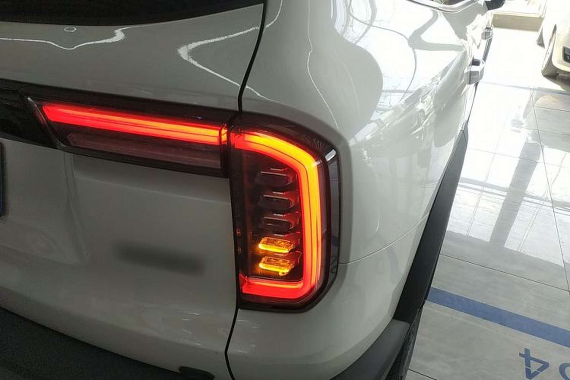 Used Haval DARGO 2021 1.5T DCT Two-Wheel Drive Labrador Edition Right Rear Taillight