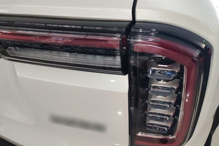 Used Haval DARGO 2021 1.5T DCT Two-Wheel Drive Border Collie Edition Right Rear Taillight