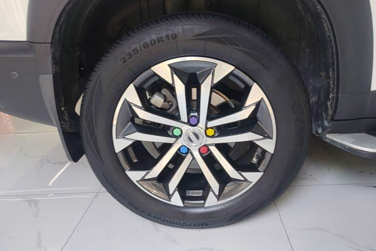 Used Haval DARGO 2021 1.5T DCT Two-Wheel Drive "Mǎquǎn" Edition Right Rear Wheel Hub