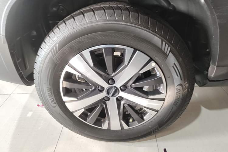 Used Haval DARGO 2021 1.5T DCT Two-Wheel Drive Labrador Edition Right Rear Wheel Hub