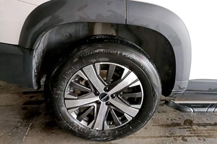 Used Haval DARGO 2021 1.5T DCT Two-Wheel Drive Labrador Edition Right Rear Wheel Hub