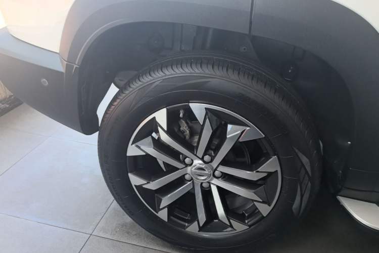 Used Haval DARGO 2021 1.5T DCT Two-Wheel Drive "Mǎquǎn" Edition Right Rear Wheel Hub
