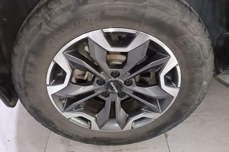 Used Haval DARGO 2021 2.0T DCT All-Wheel-Drive "Hao Tian Quan" Edition Right Rear Wheel Hub