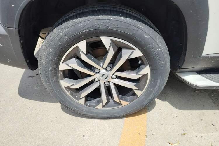 Used Haval DARGO 2021 1.5T DCT Two-Wheel Drive "Mǎquǎn" Edition Right Rear Wheel Hub