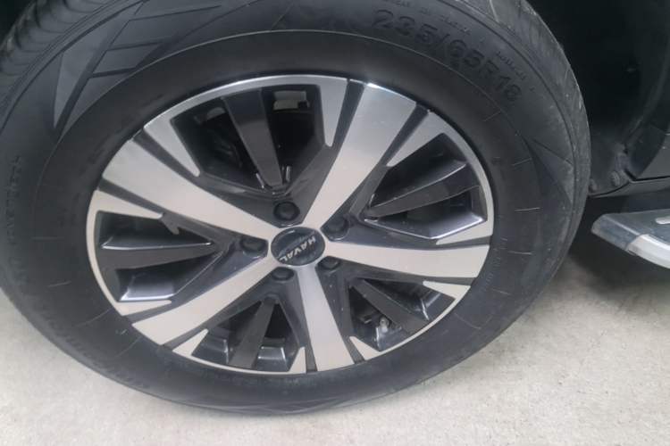 Used Haval DARGO 2021 1.5T DCT Two-Wheel Drive Labrador Edition Right Rear Wheel Hub