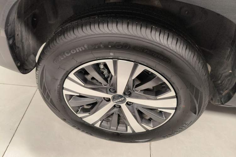Used Haval DARGO 2021 1.5T DCT Two-Wheel Drive Labrador Edition Right Rear Wheel Hub